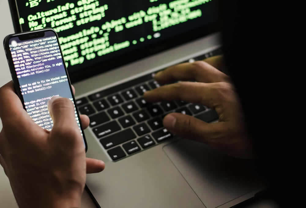 Suplantación de identidad digital en España: cómo actuar ante SIM swapping y fraudes de WhatsApp